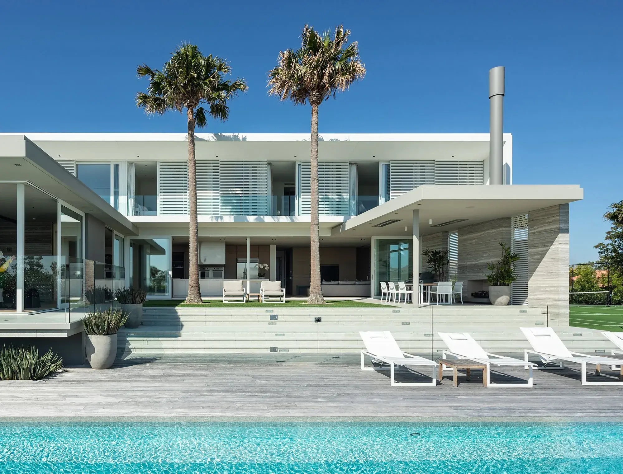 Cantilever House